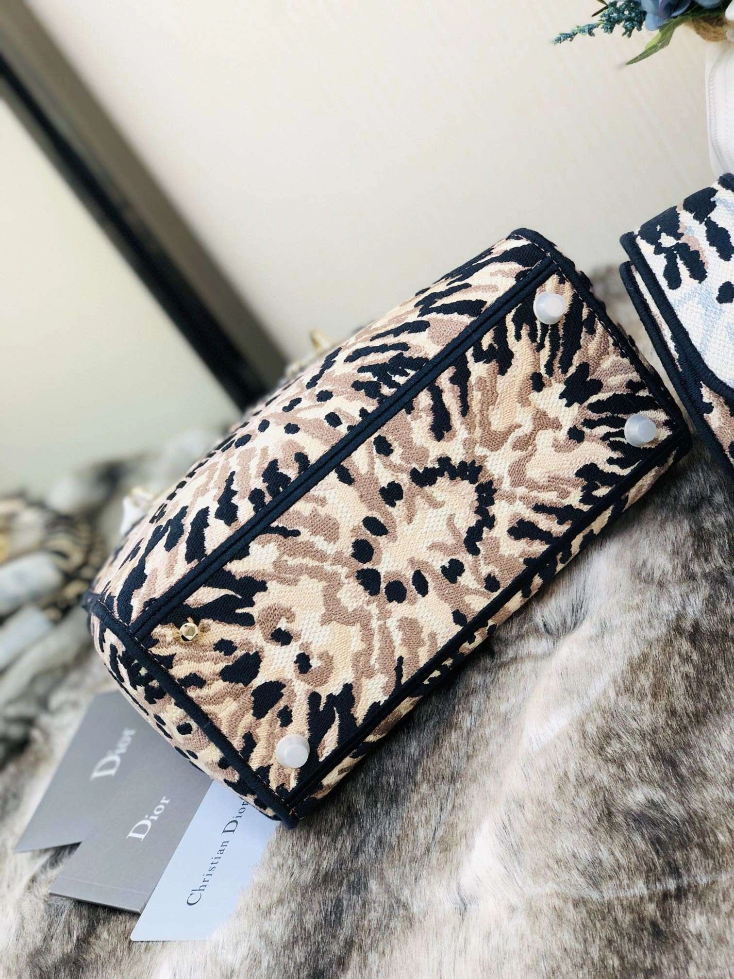 *MOMO--- 9027 item : A-B00H0511L