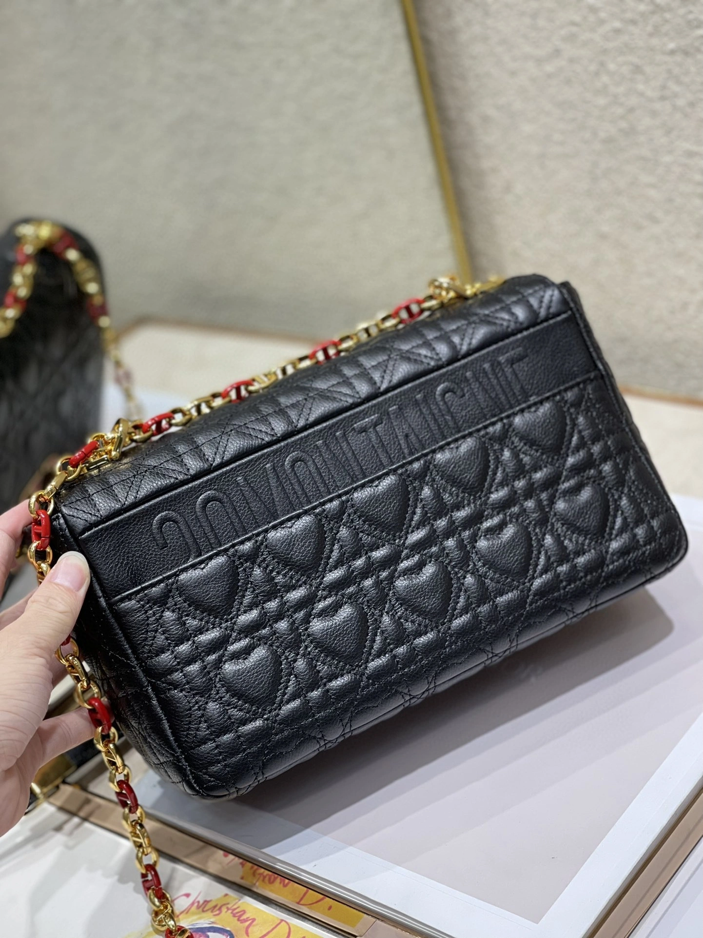 *MOMO--- 92423340 cowhide item : A-B00H2350A