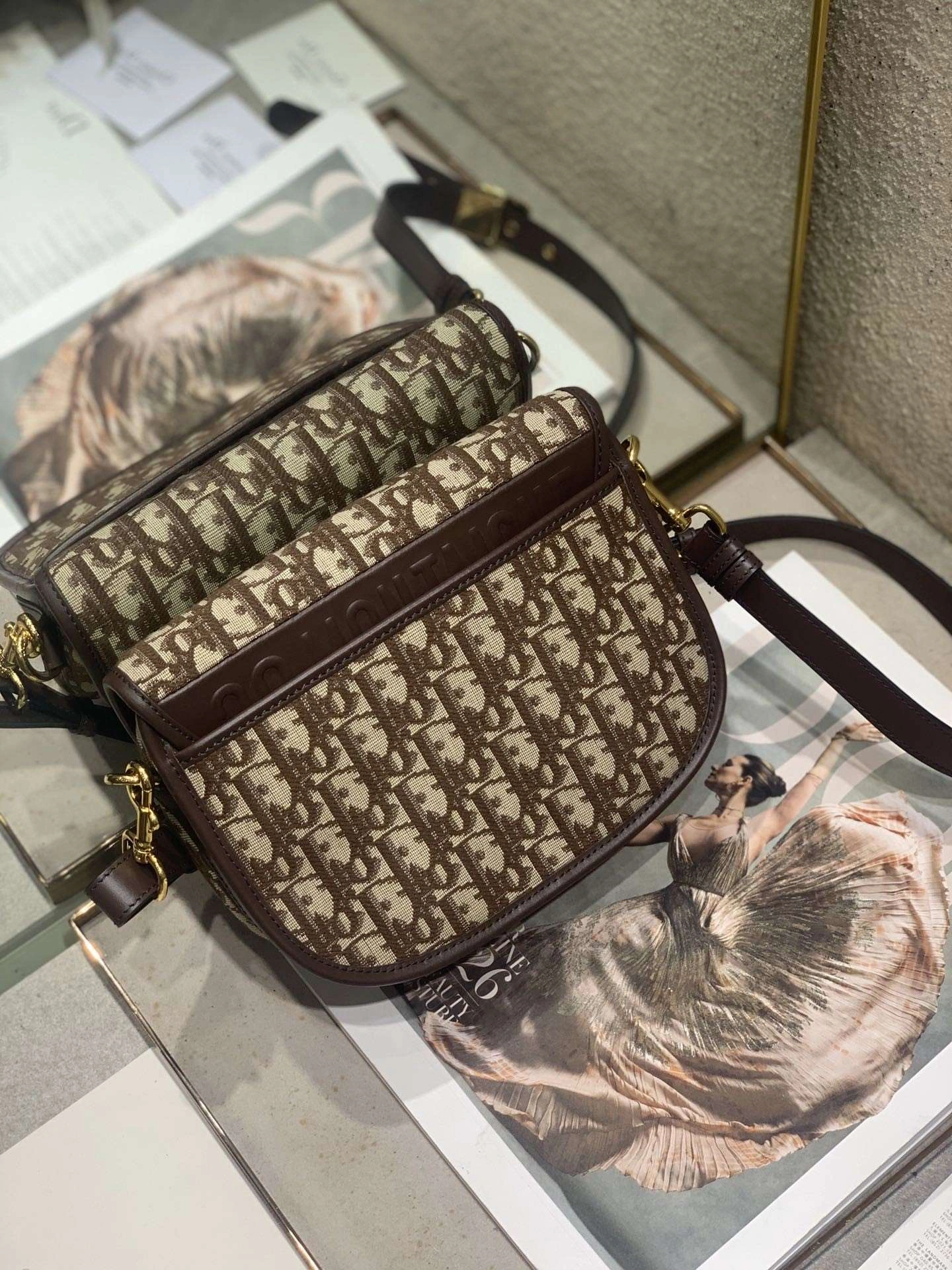 *MOMO--- 9319 bobby item : A-B271H0444