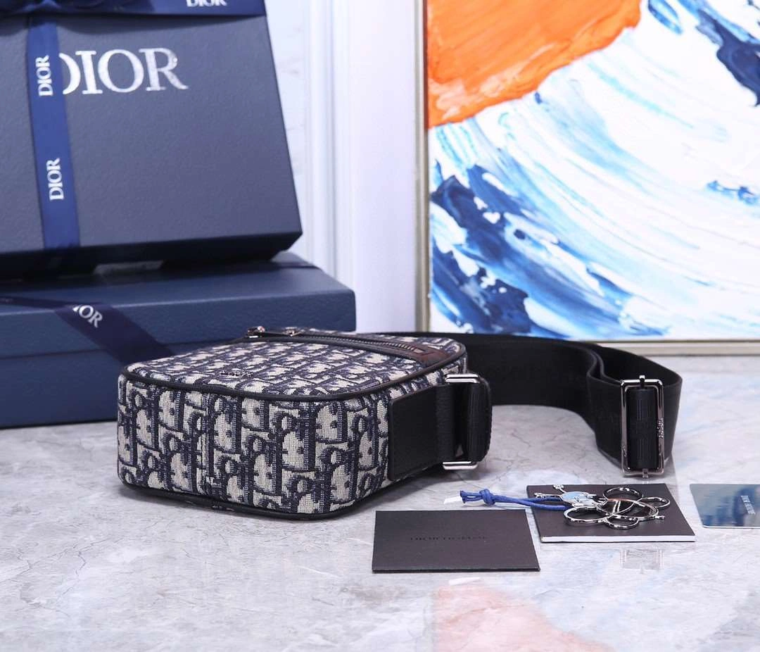 *MOMO--- 93320 item : A-B202H0645L