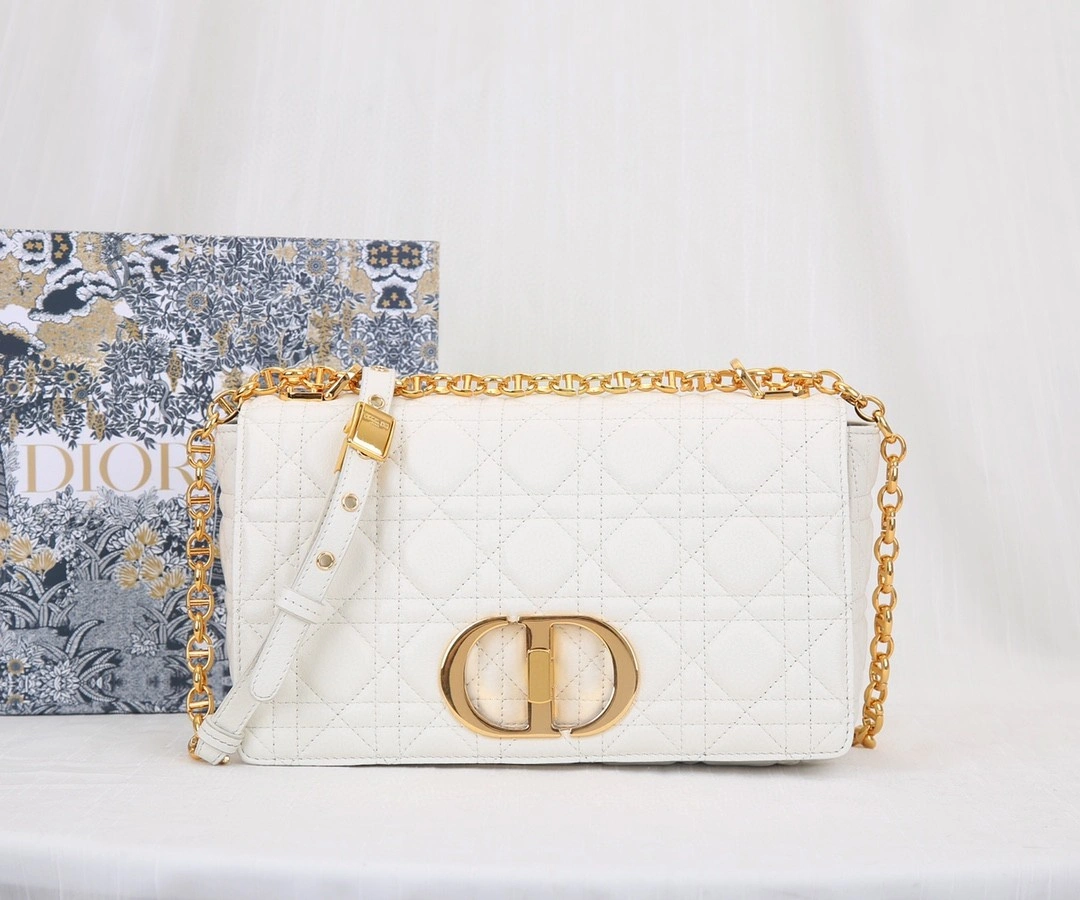 MOMO--- 9797 sheephide item : A-B00H2143A
