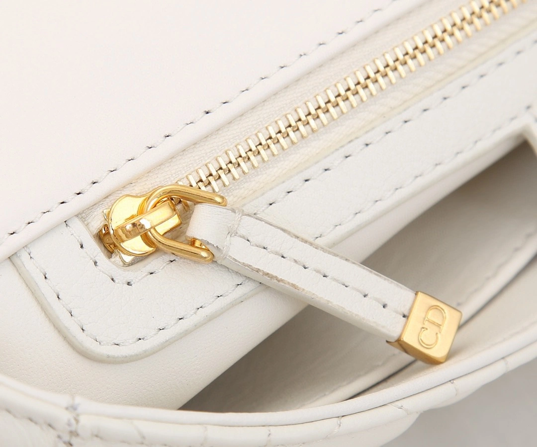 MOMO--- 9797 sheephide item : A-B00H2143A