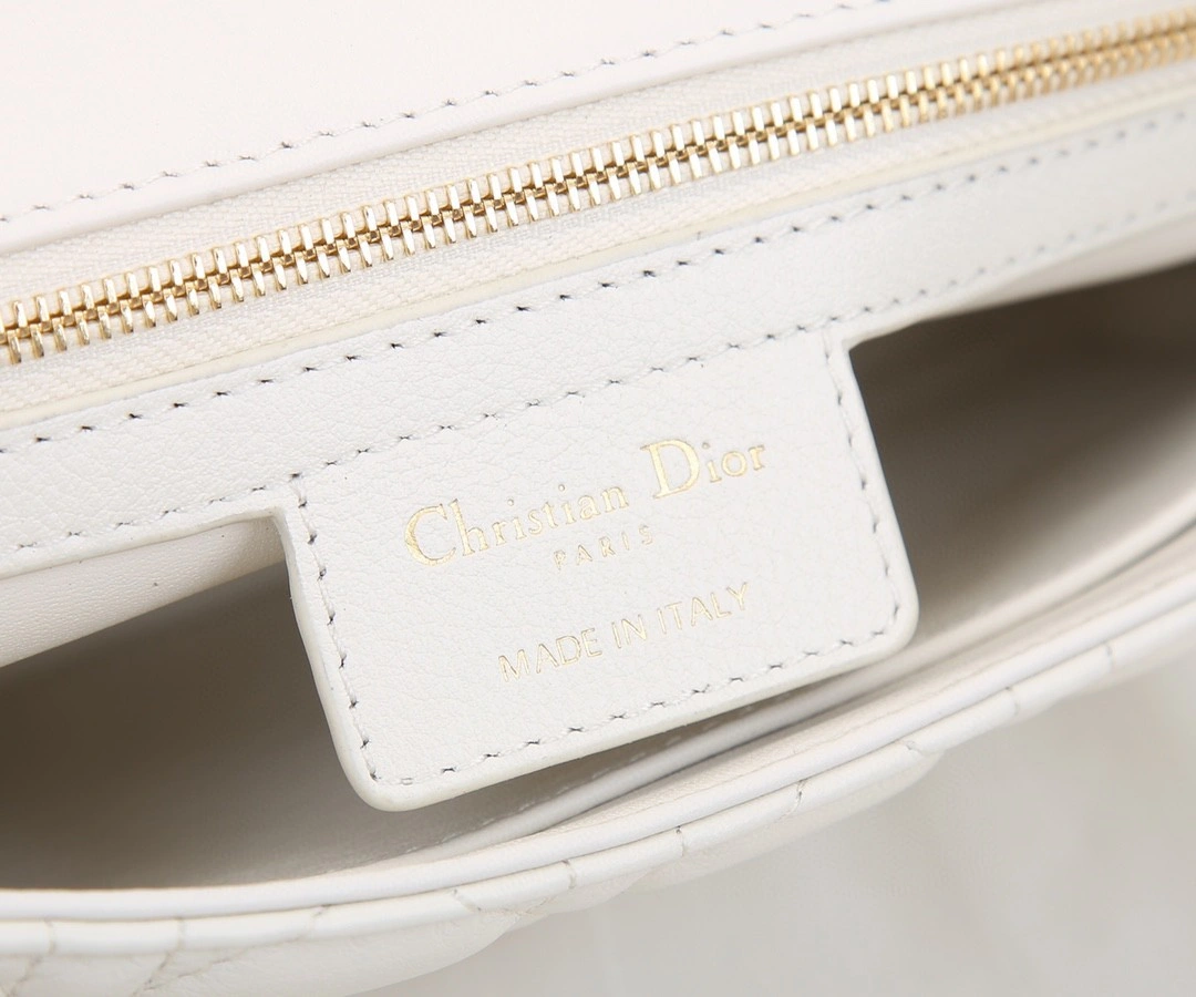 MOMO--- 9797 sheephide item : A-B00H2143A