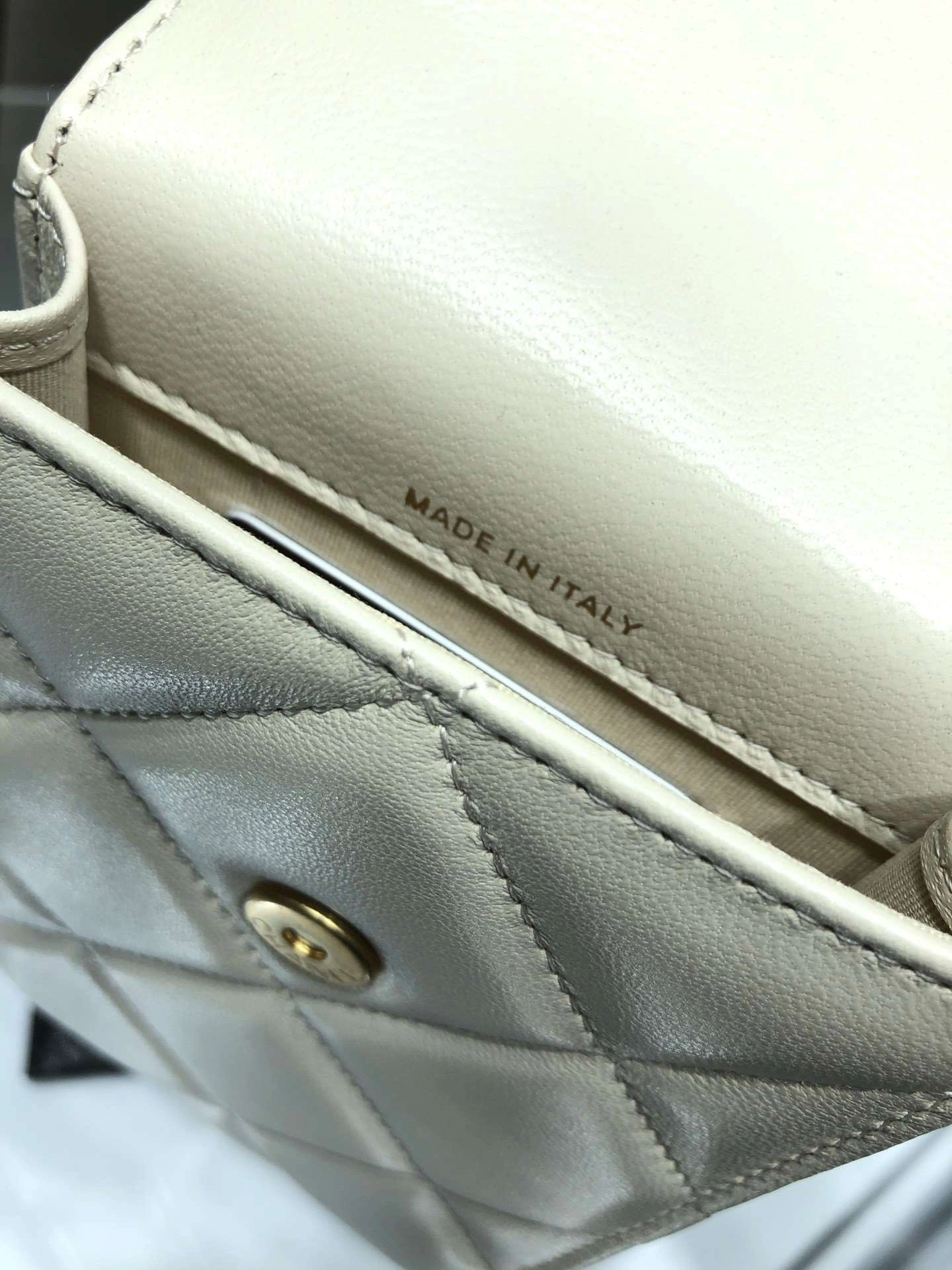 *MOMO--- AP1773A Lambskin item : A-B00G2837