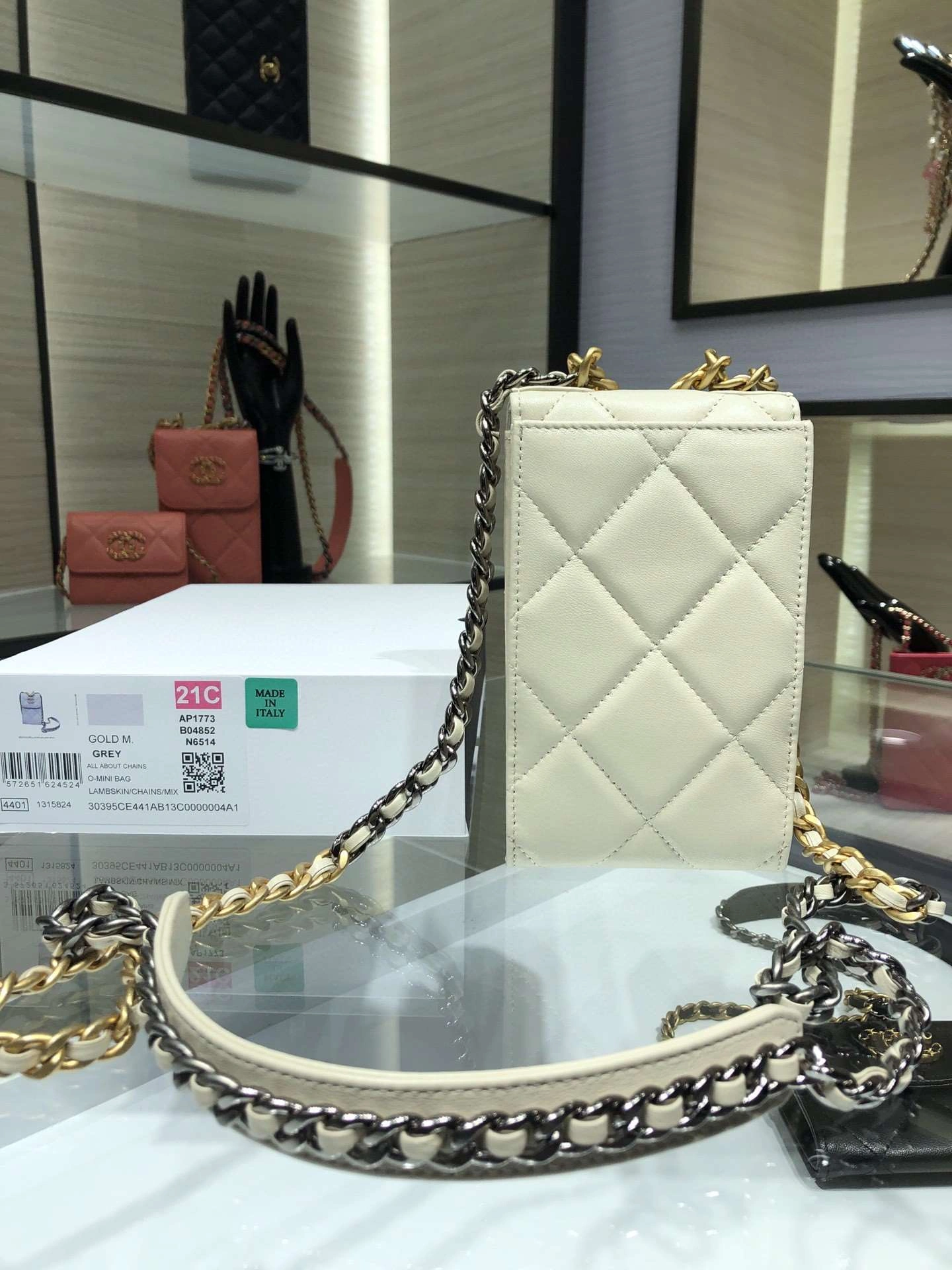 *MOMO--- AP1773A Lambskin item : A-B00G2837