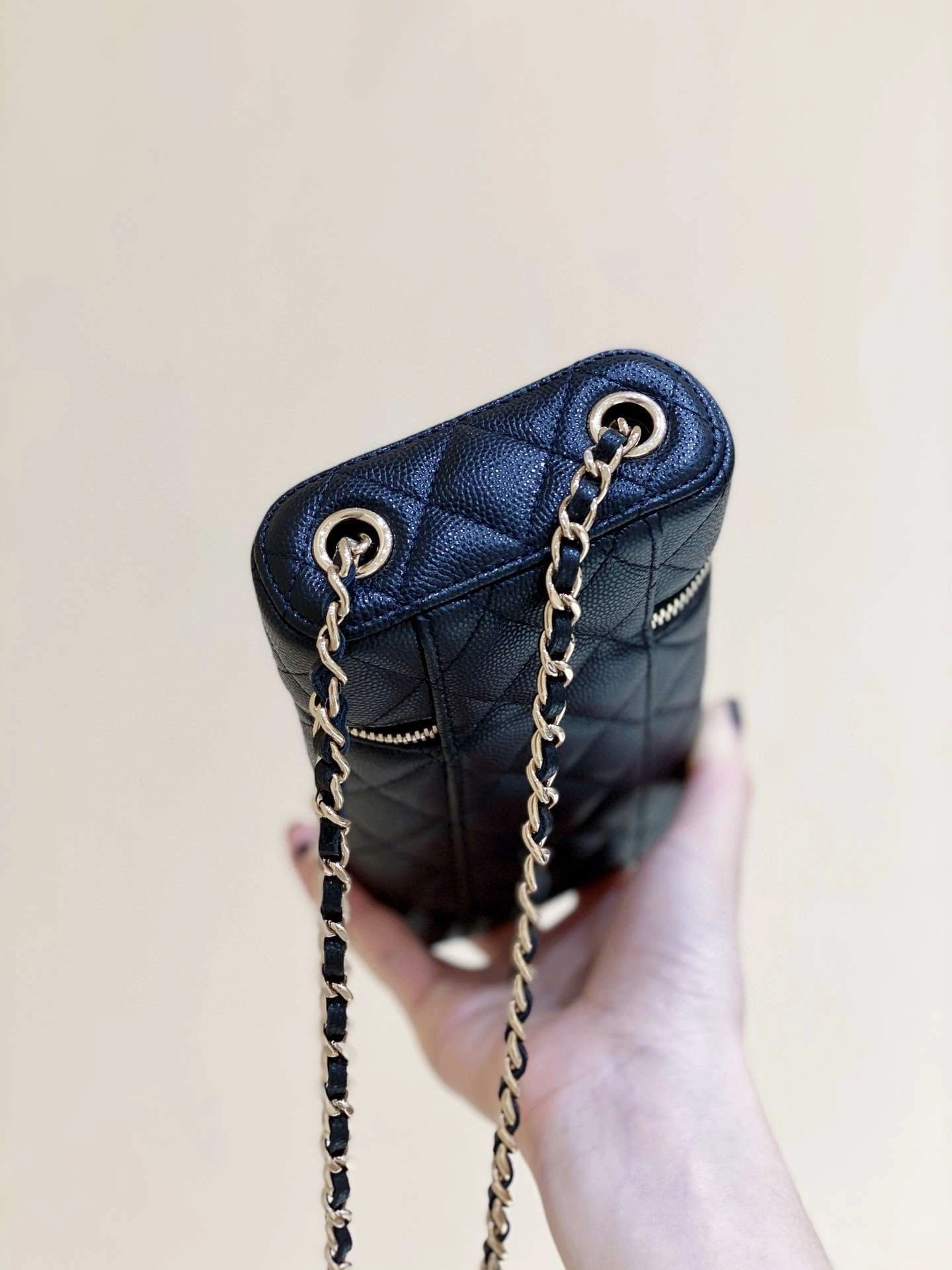 *MOMO--- AP2084 cowhide item : A-B00G2613