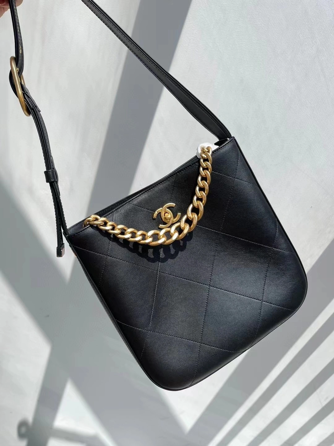 MOMO--- AS2844-B06788-94305 Calfskin item:D-B432D0639