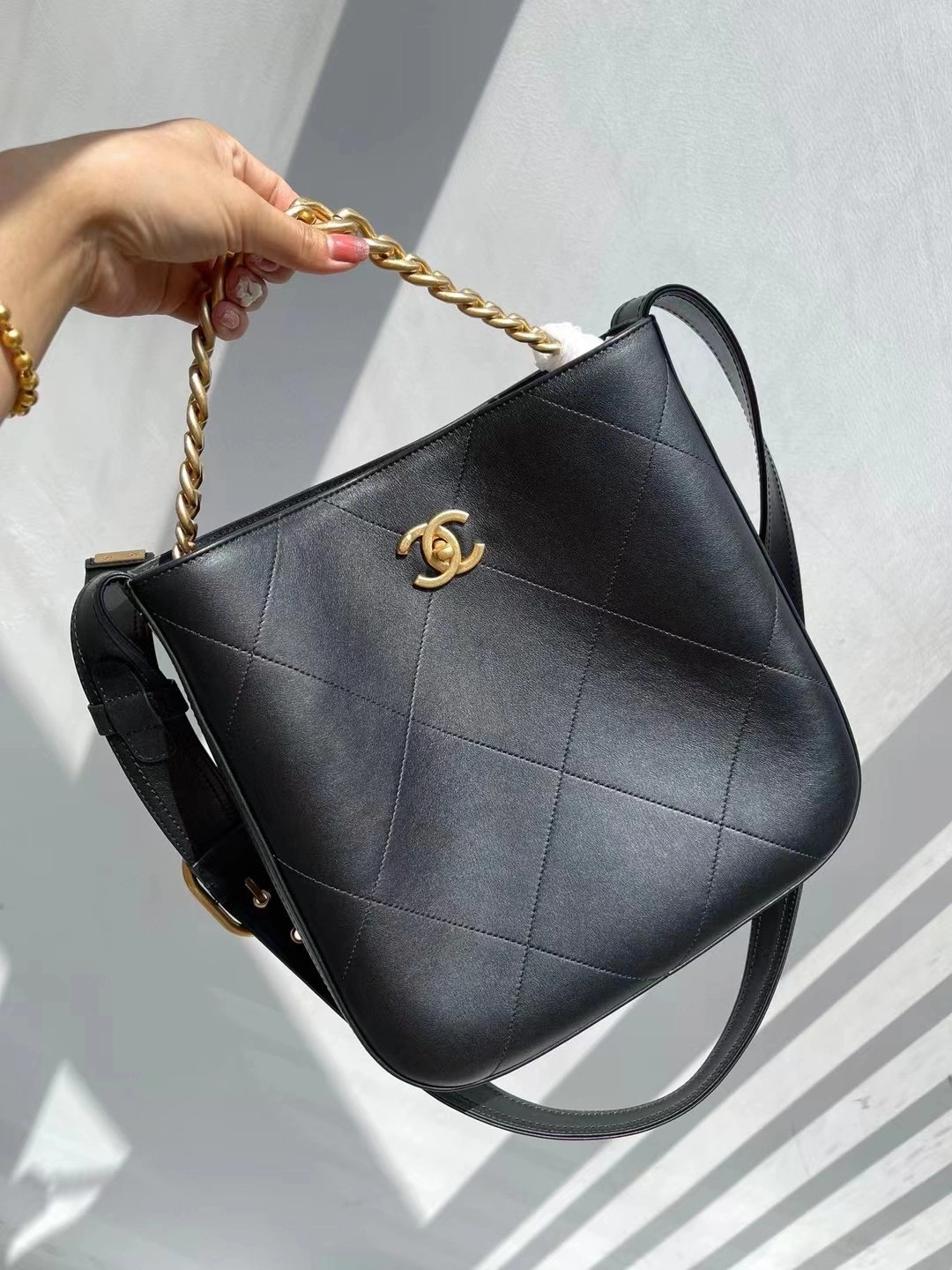 MOMO--- AS2844-B06788-94305 Calfskin item:D-B432D0639