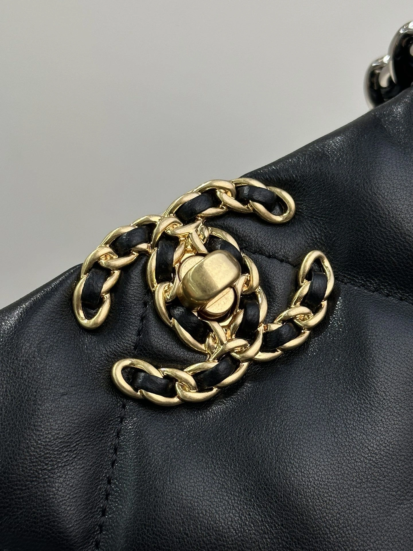 MOMO--- AS3519-B04852-94305 sheepskin item:D-B432D0641