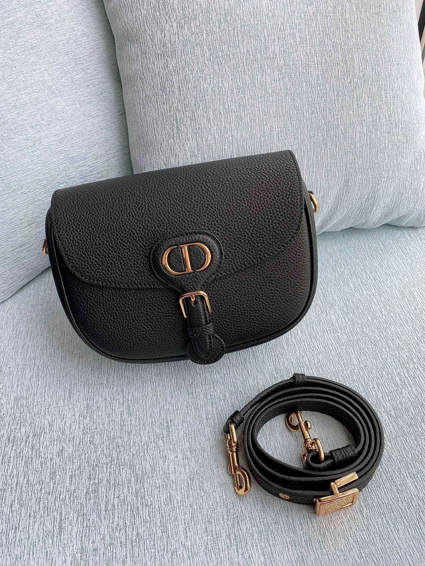 *MOMO--- Bobby item :063B00E1948-2