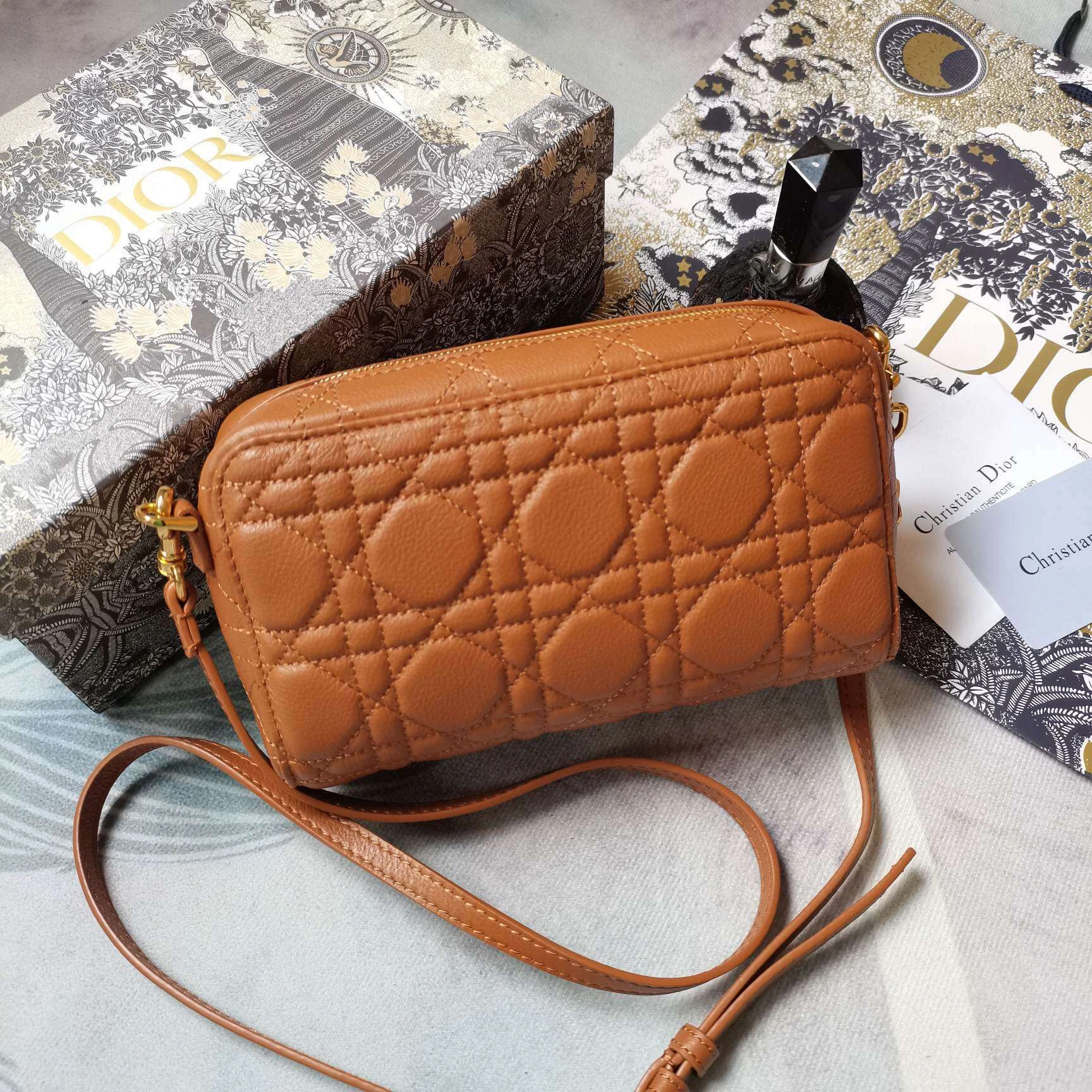 MOMO--- CARO 5037 3 colour item :063B00E2047-3