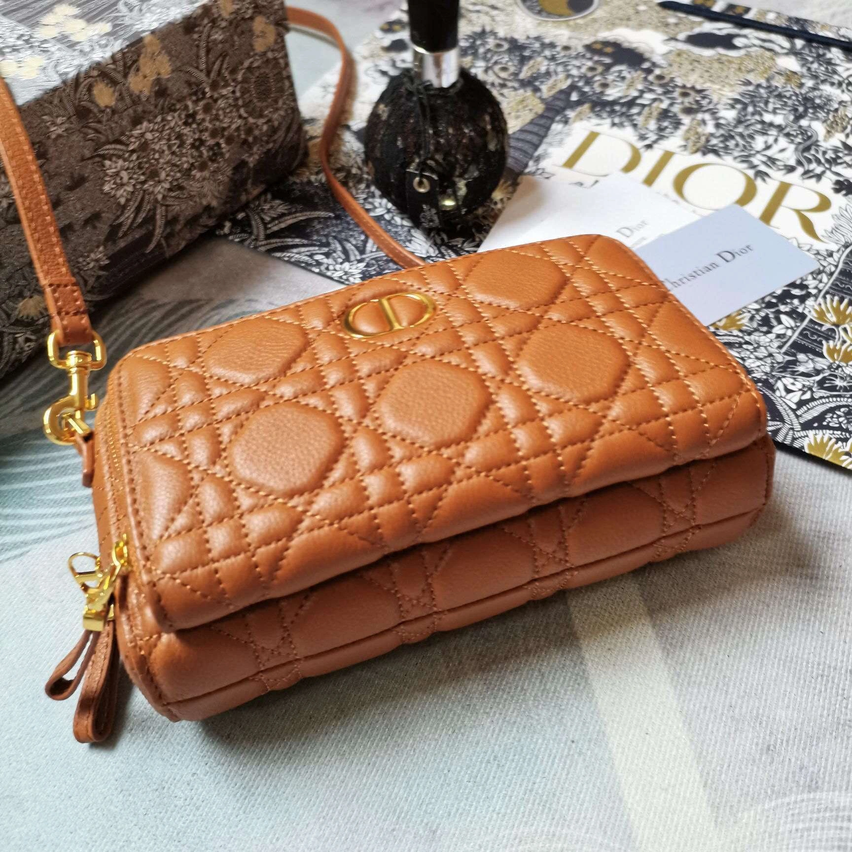 MOMO--- CARO 5037 3 colour item :063B00E2047-3