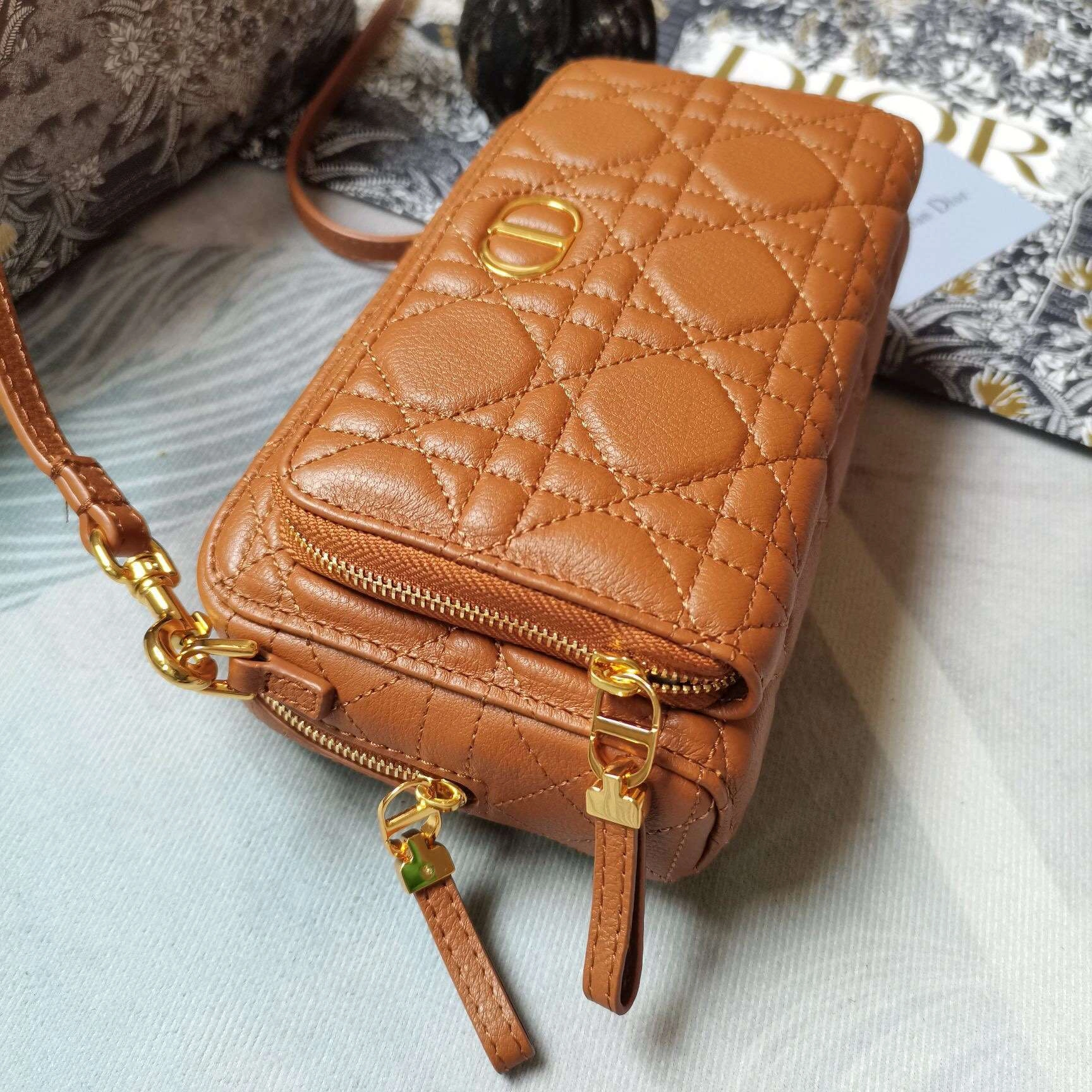 MOMO--- CARO 5037 3 colour item :063B00E2047-3