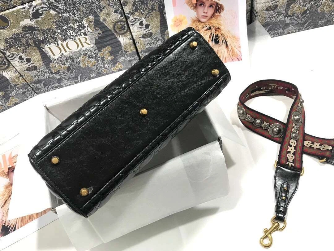 *MOMO--- Calfskin M0584 item :063B00E1939