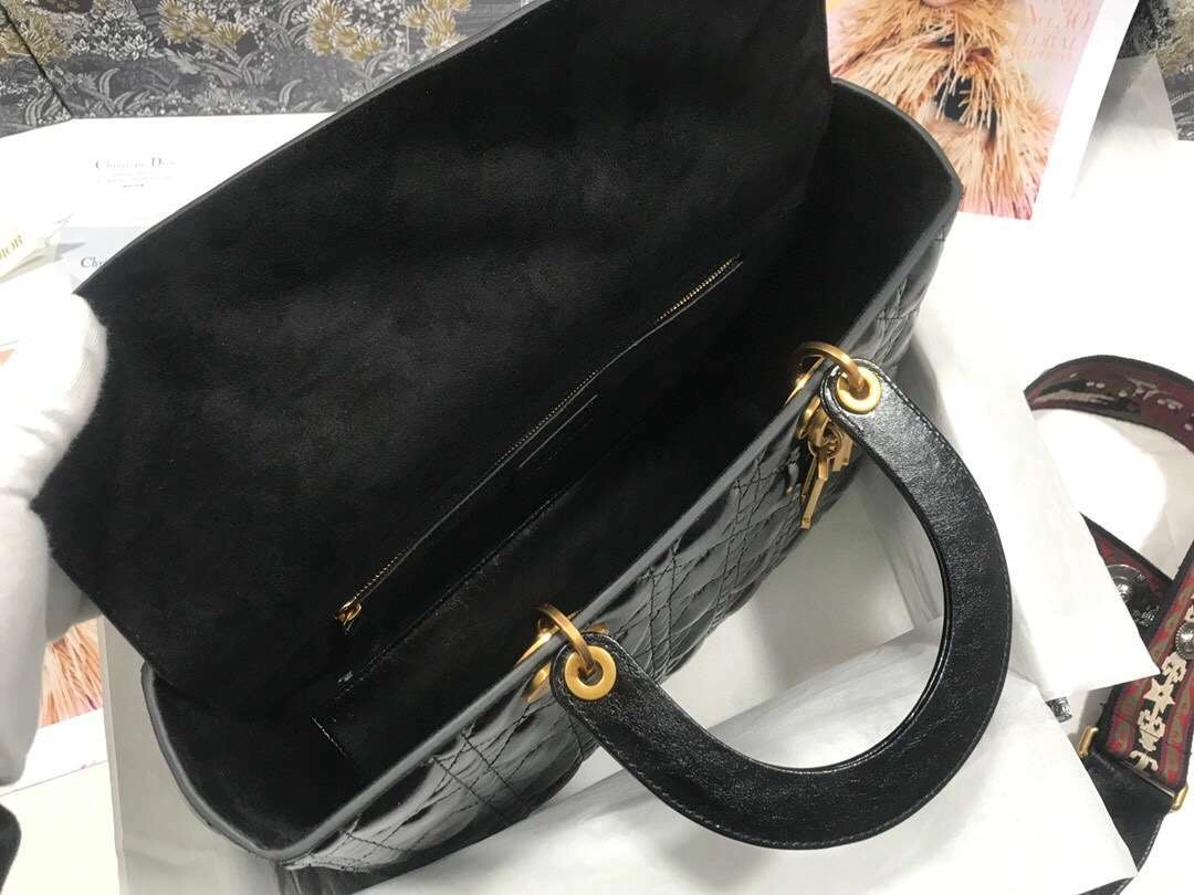 *MOMO--- Calfskin M0584 item :063B00E1939