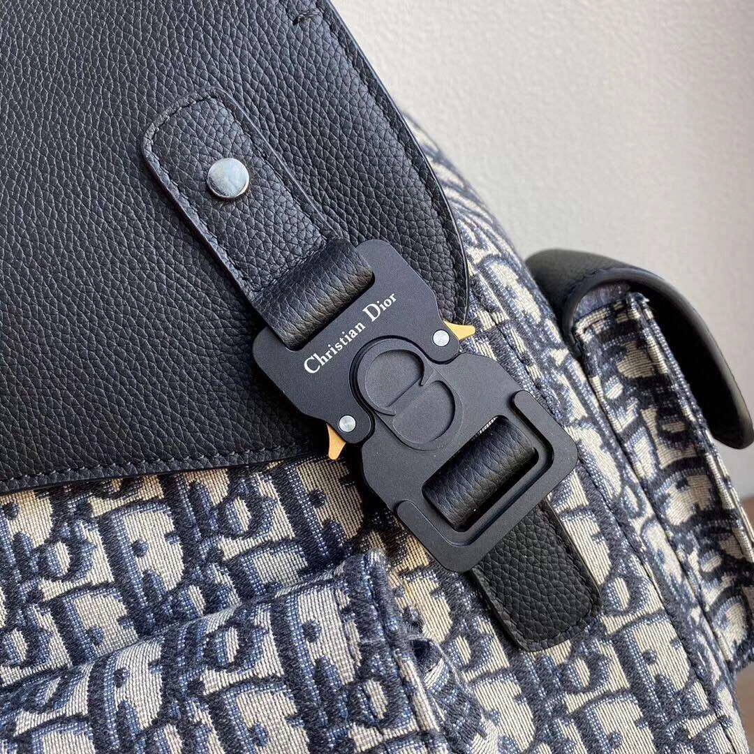 MOMO--- Calfskin Oblique item :063B140E2011