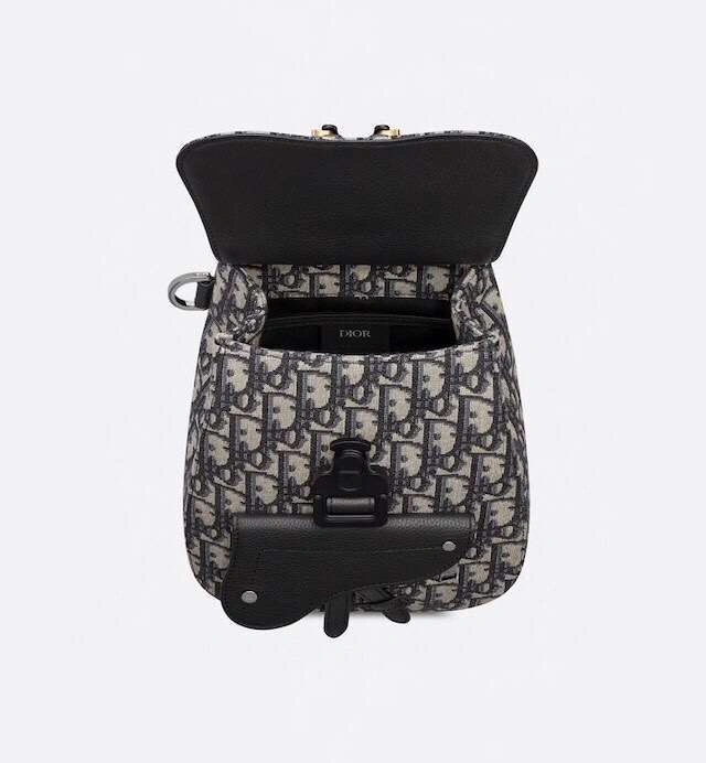 *MOMO--- Calfskin Oblique item :063B85E2010