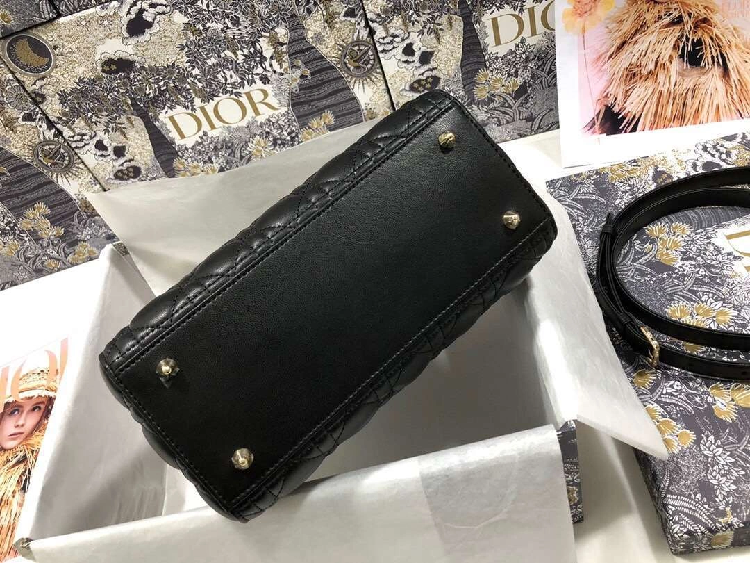 *MOMO--- Calfskin cowhide sheepskin M44551 2 colour item :063B00E2005-2