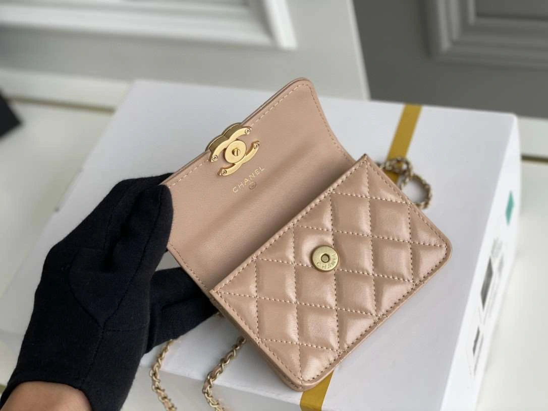 *MOMO--- Calfskin item : 009B00G2216