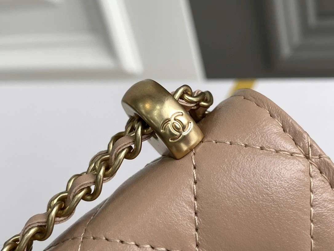 *MOMO--- Calfskin item : 009B00G2216