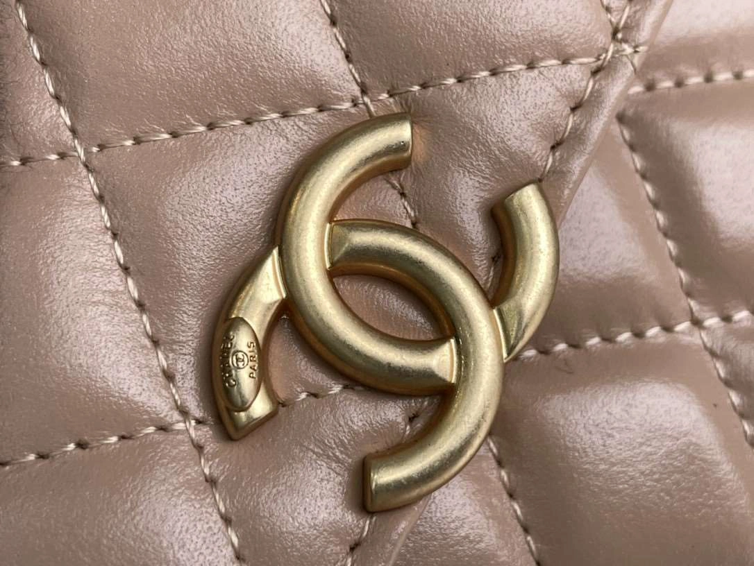 *MOMO--- Calfskin item : 009B00G2216