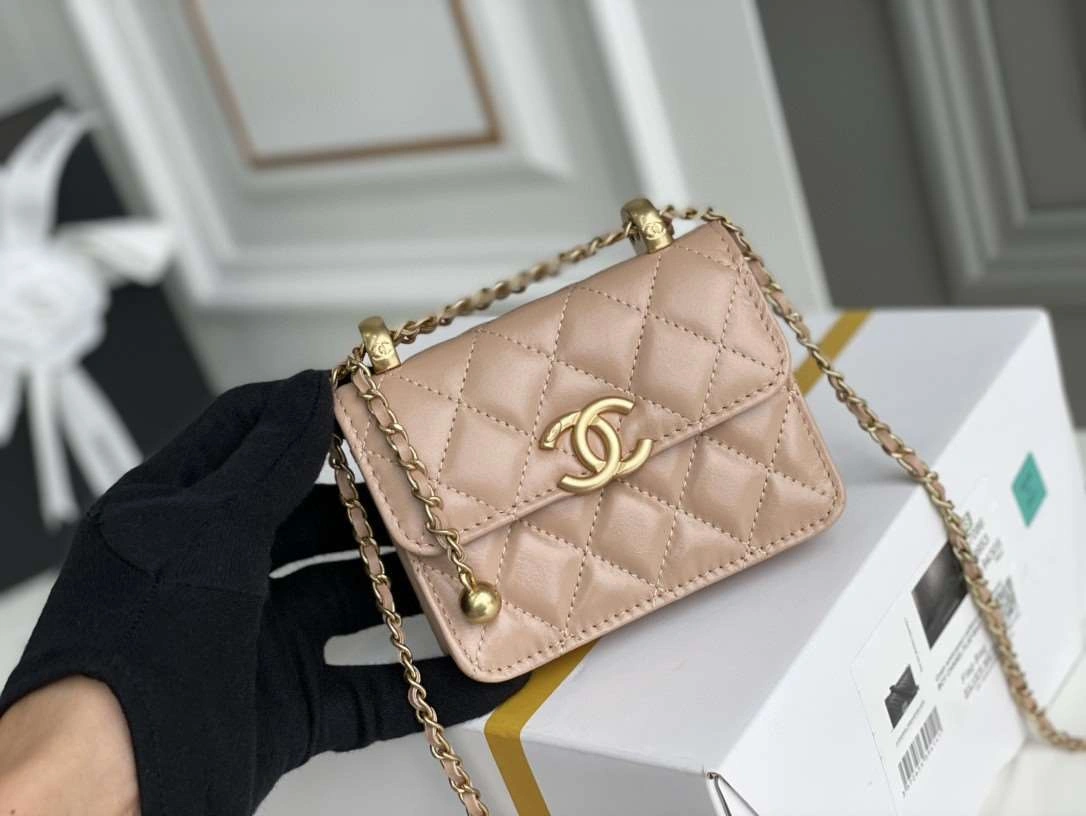 *MOMO--- Calfskin item : 009B00G2216