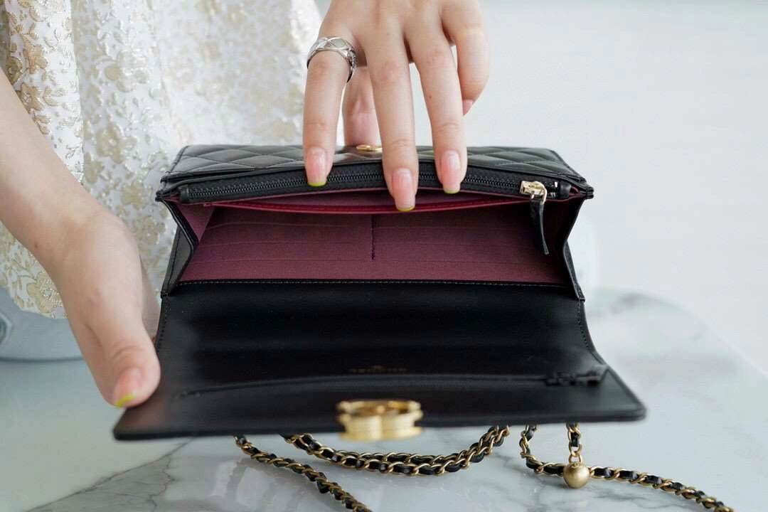 *MOMO--- Calfskin item : 00B118G2337