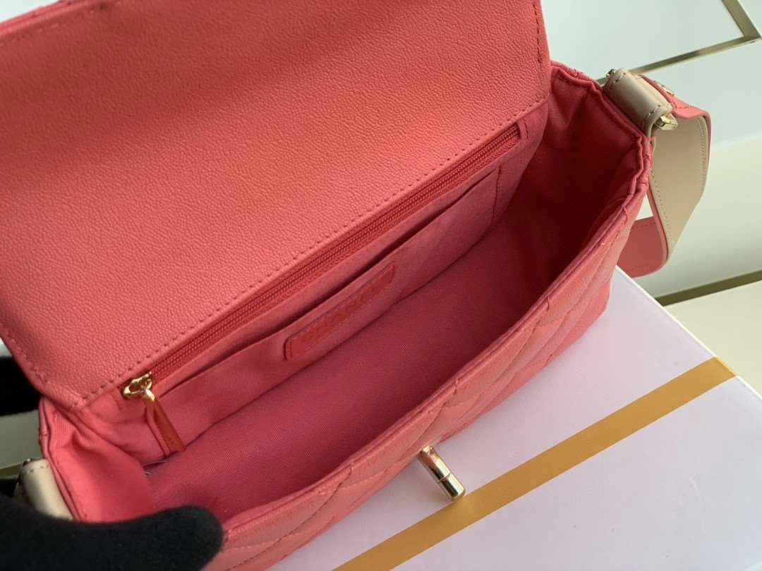 *MOMO--- Calfskin item : A-B00G2836
