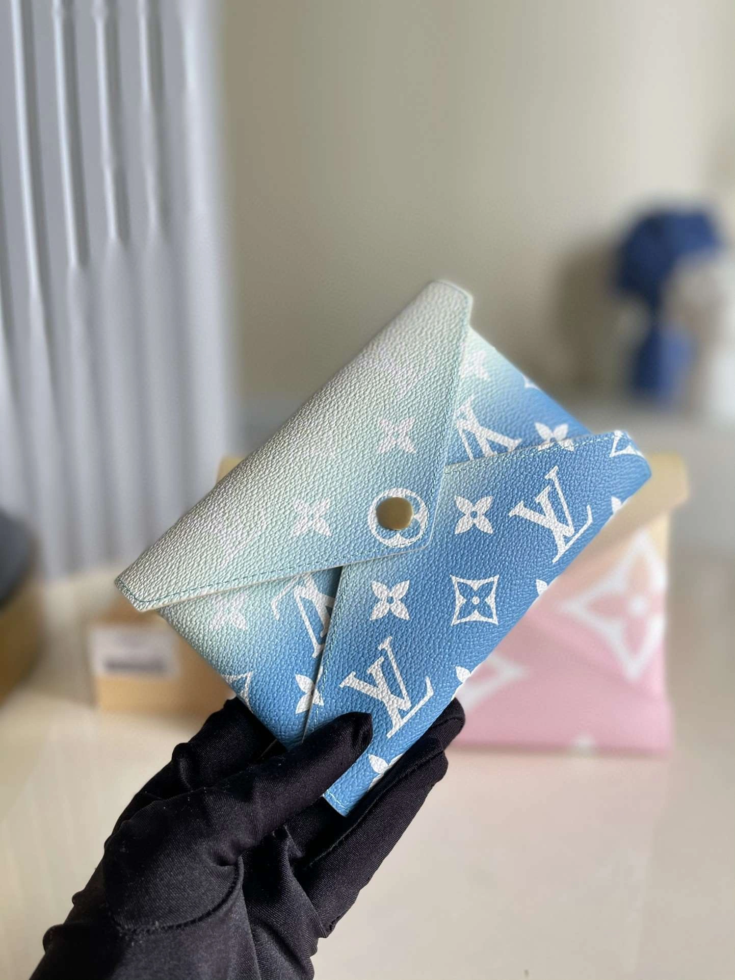 *MOMO--- CalfskinM80377 item : A-B00G2912