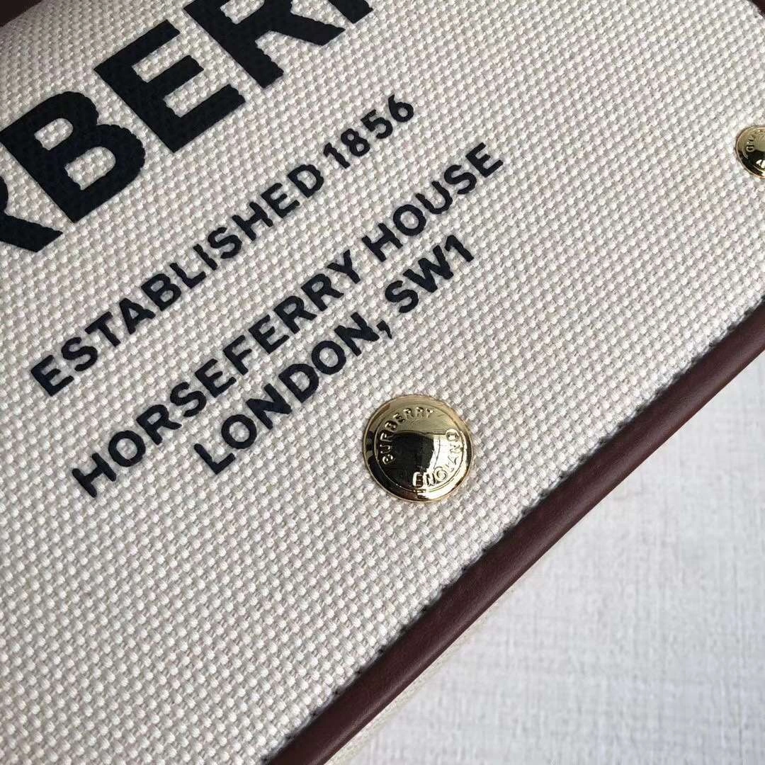 MOMO----Canvas Horseferry item : 278B40A0254