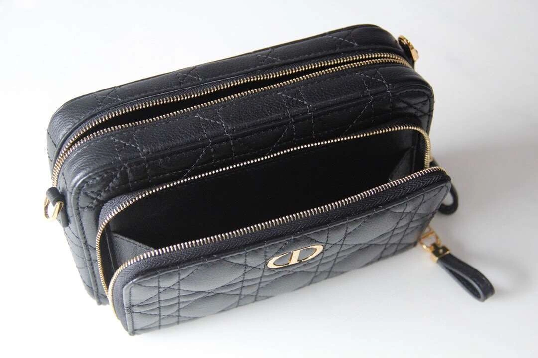 *MOMO--- Caro item :063B00E1934