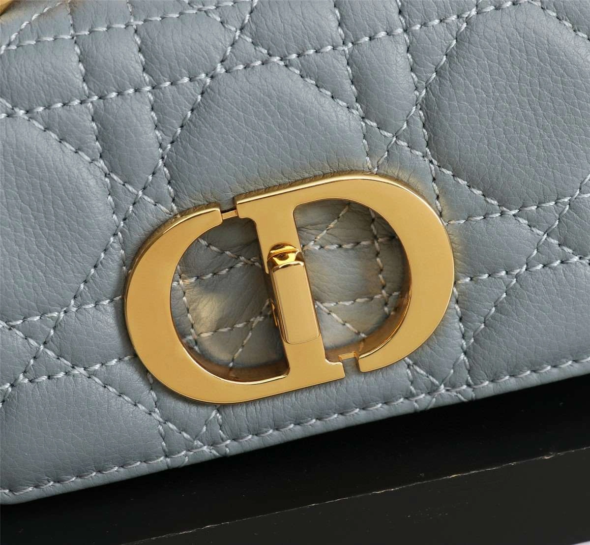 *MOMO--- D6410 item : A-B00H2309A