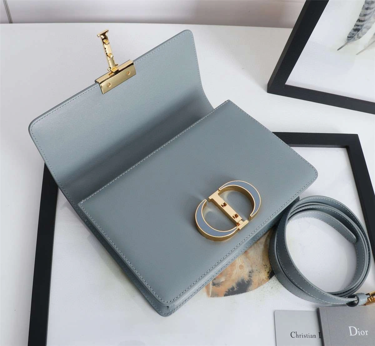 *MOMO--- D6712 cowhide item : A-B00H0634L