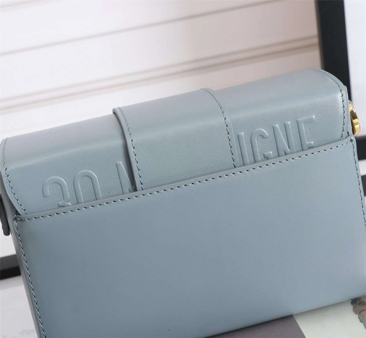 *MOMO--- D6713-1 cowhide item : A-B00H0607L