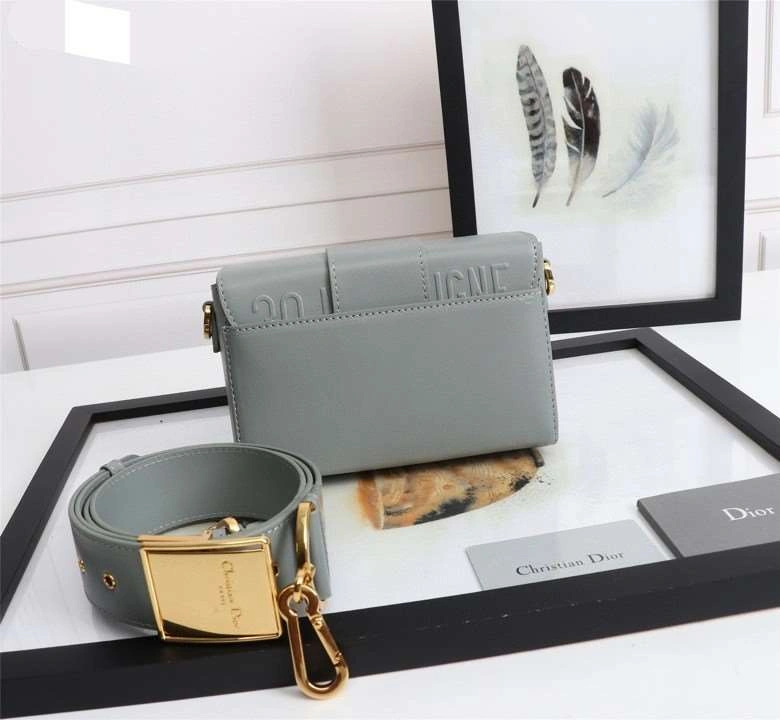 *MOMO--- D6713-1 cowhide item : A-B118H0626L