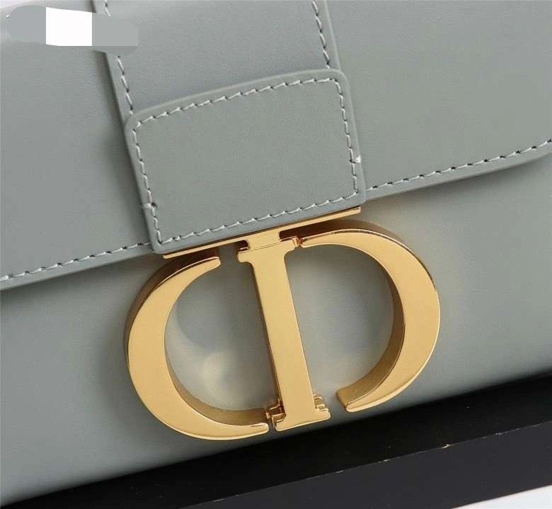 *MOMO--- D6713-1 cowhide item : A-B118H0626L
