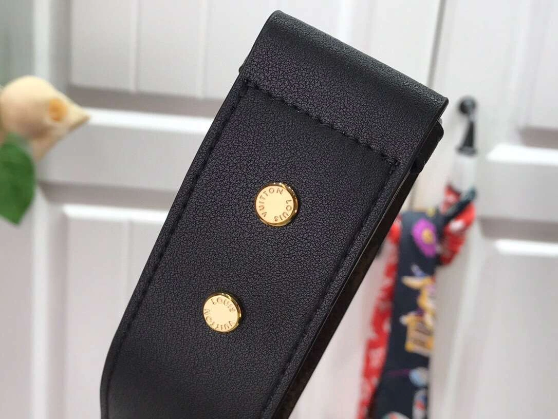 *MOMO--- J02483 2 colour item :174B23E1922-2