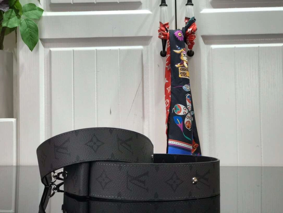 *MOMO--- J02498 reversible item :174B23E1923