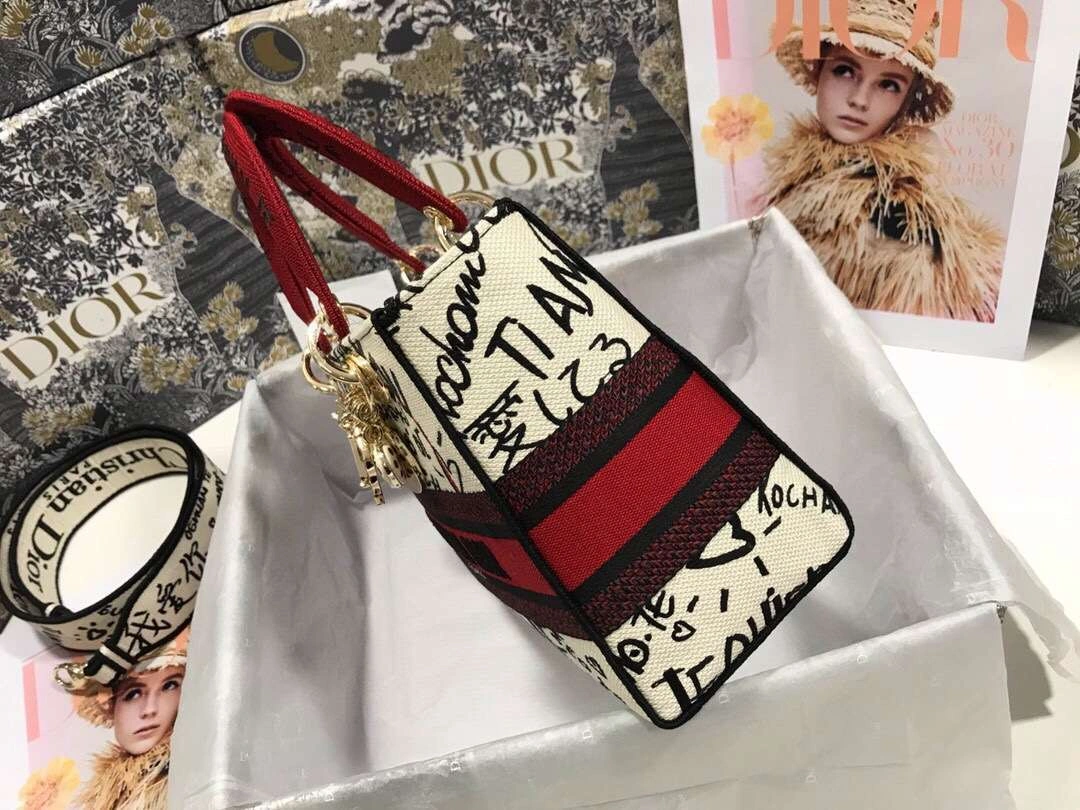 *MOMO--- Lady embroidery M0565 item :063B00E2109