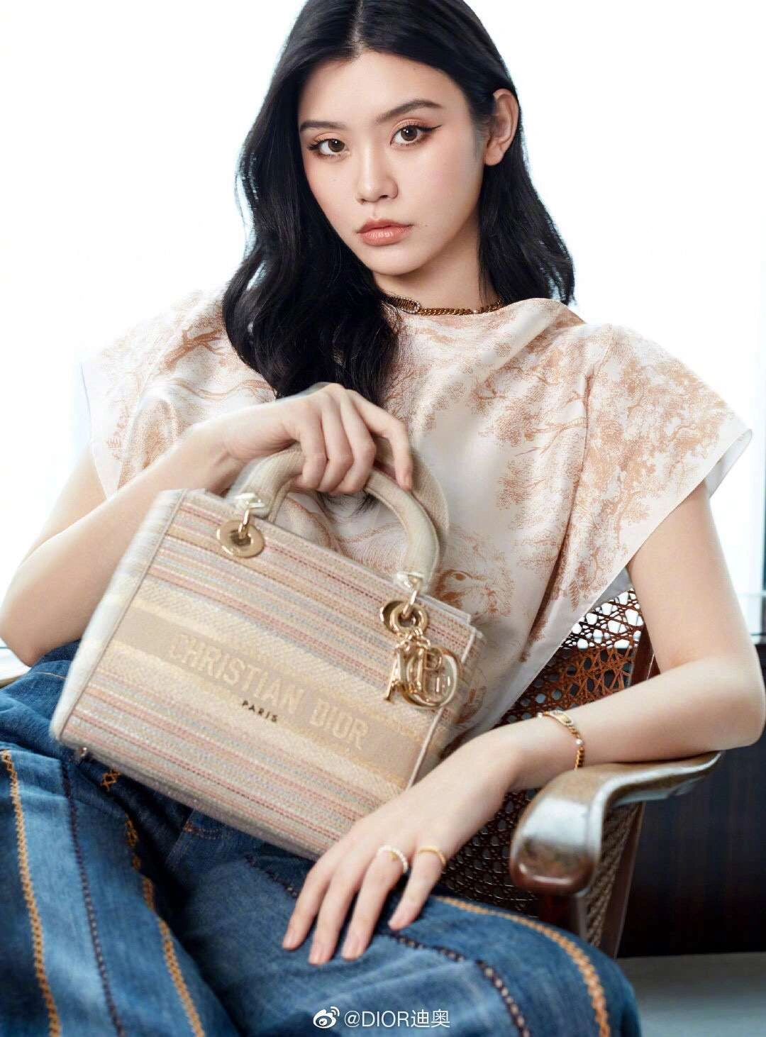 MOMO--- Lady embroidery M0565 item :063B00E2111