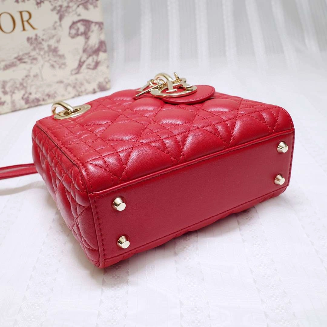 *MOMO--- M0505OCAL-M52R sheephide item : A-B00H0505L