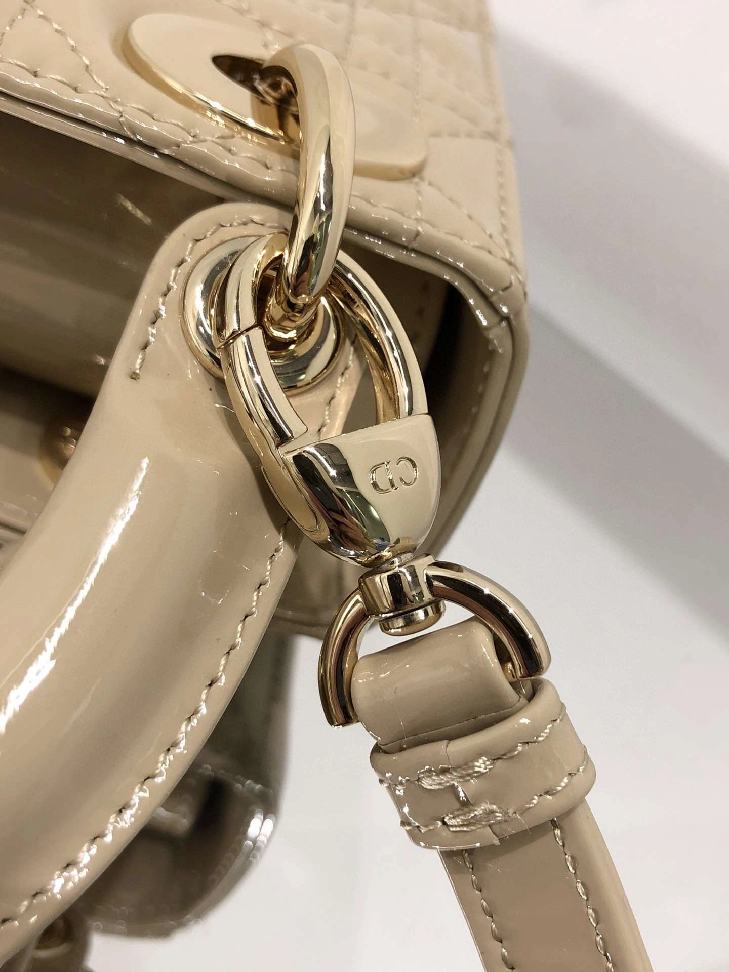 *MOMO--- M0531OWCB-M39U item : A-B00H0625L