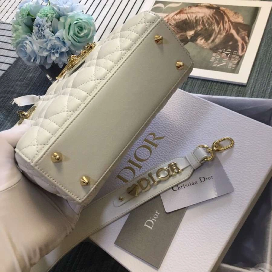 *MOMO--- M0538OCAL-M030 Lambskin item : A-B00H0523L