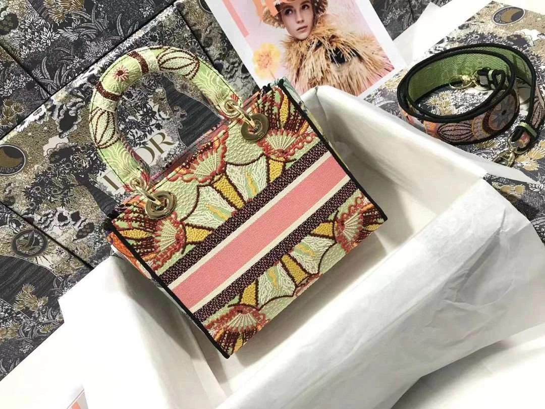 *MOMO--- M0565 D-Lite item : A-B271H0521L