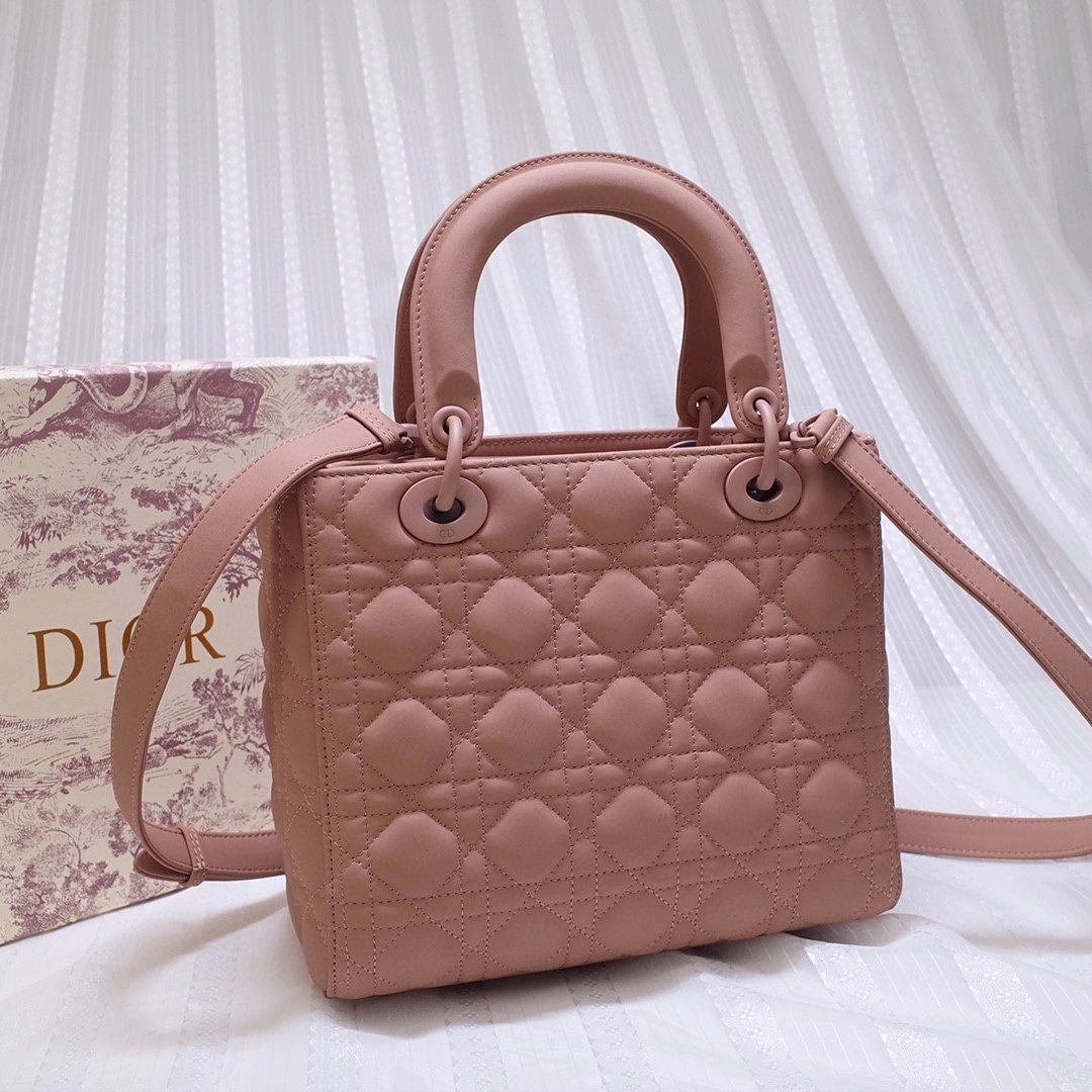 MOMO--- M0565 item : A-B077H2131A
