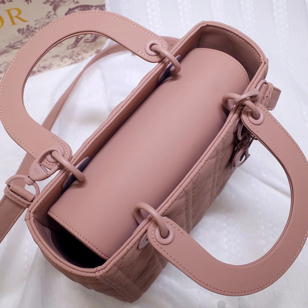 MOMO--- M0565 item : A-B077H2131A