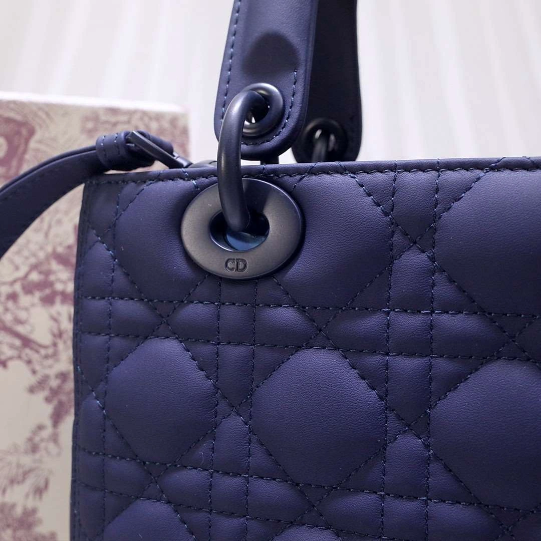 *MOMO--- M0565ILOI-M85B cowhide item : A-B00H0621L