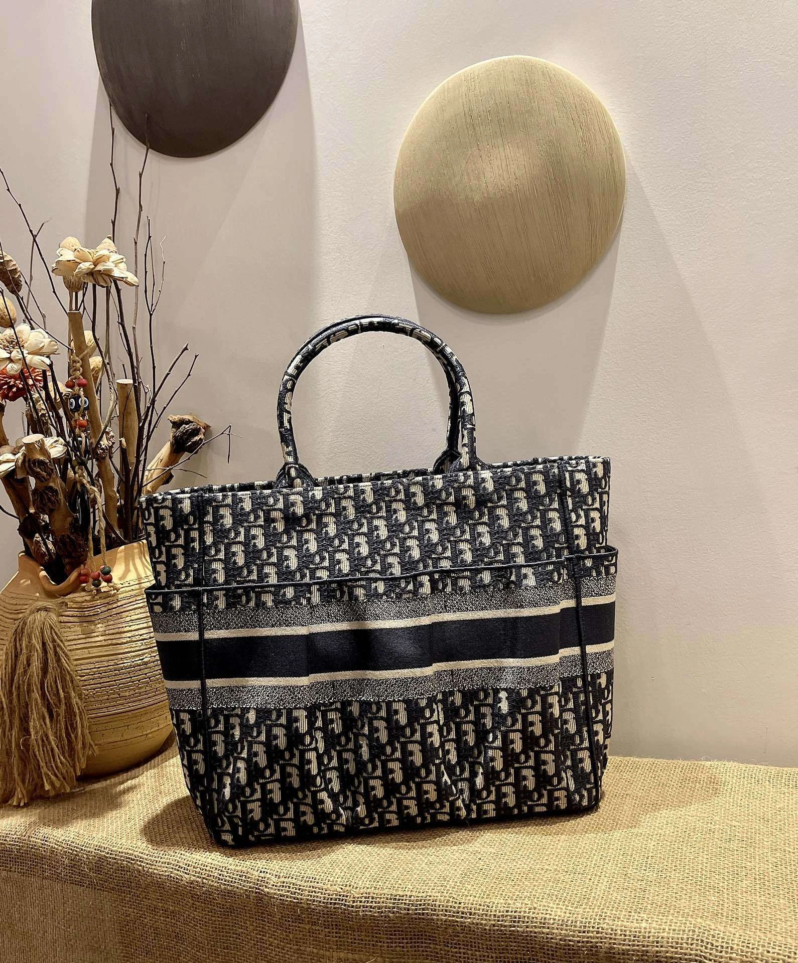 *MOMO--- M1279ZRIW-M928 tote item : A-B340H0510L