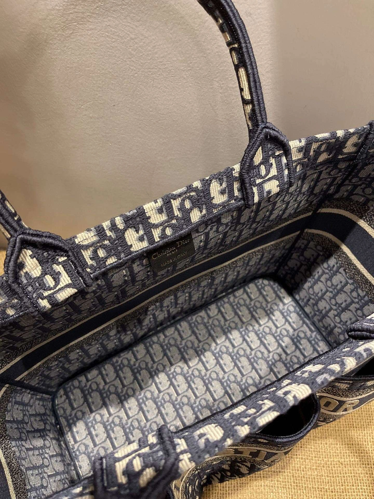 *MOMO--- M1279ZRIW-M928 tote item : A-B340H0510L