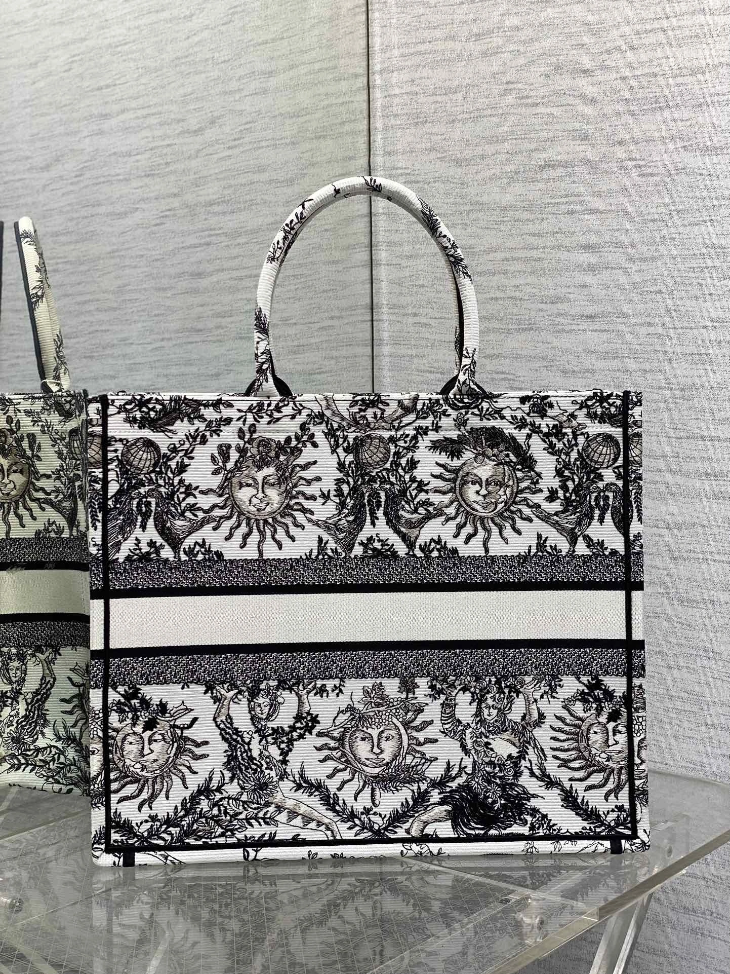 MOMO--- M1286ZECQ-M911 item:D-B063D0686